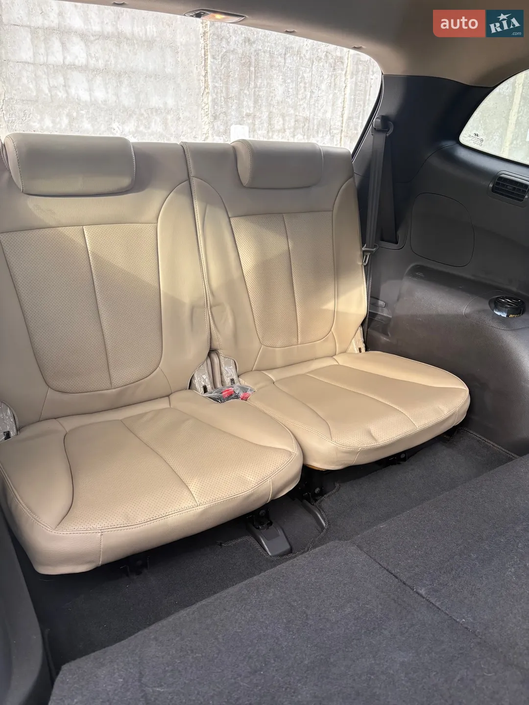 2011 Hyundai Santa Fe - мініатюра 21