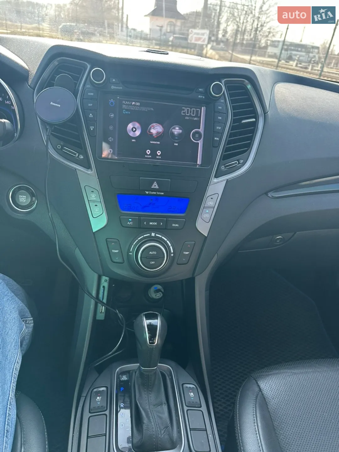 2014 Hyundai Santa Fe - мініатюра 19