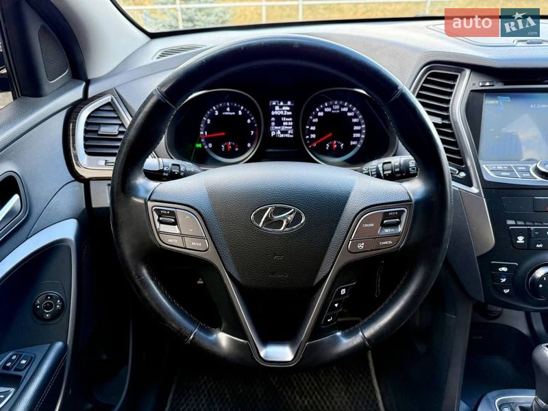Внедорожник / Кроссовер Hyundai Santa FE 2013 в Киеве