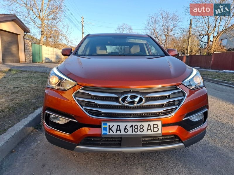 Внедорожник / Кроссовер Hyundai Santa FE 2016 в Киеве