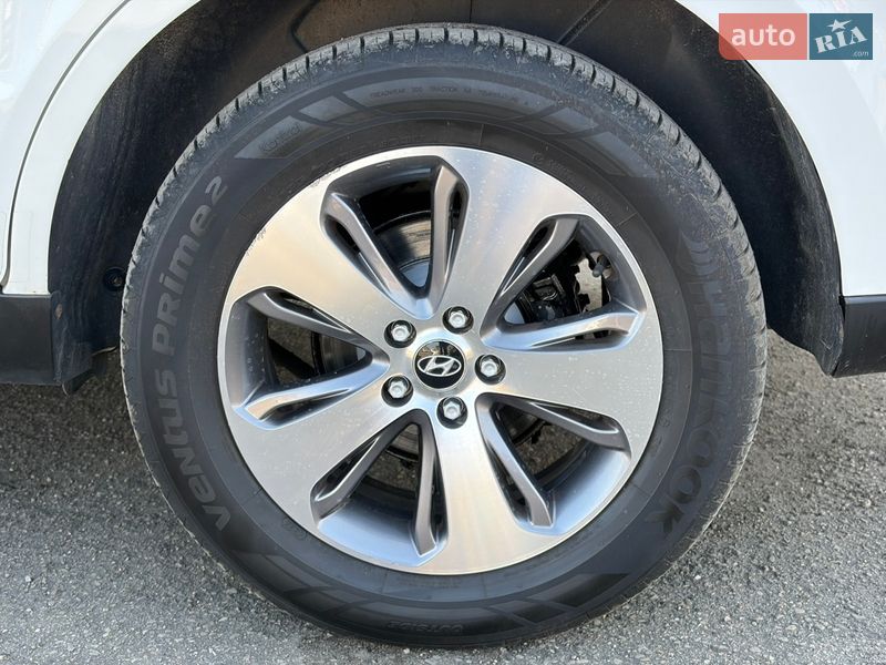 Внедорожник / Кроссовер Hyundai Santa FE 2012 в Луцке