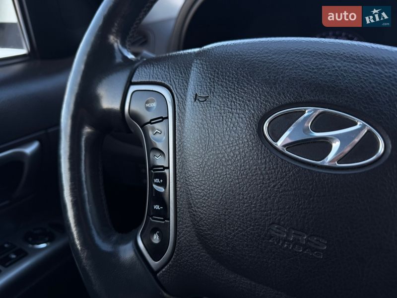 Внедорожник / Кроссовер Hyundai Santa FE 2012 в Луцке