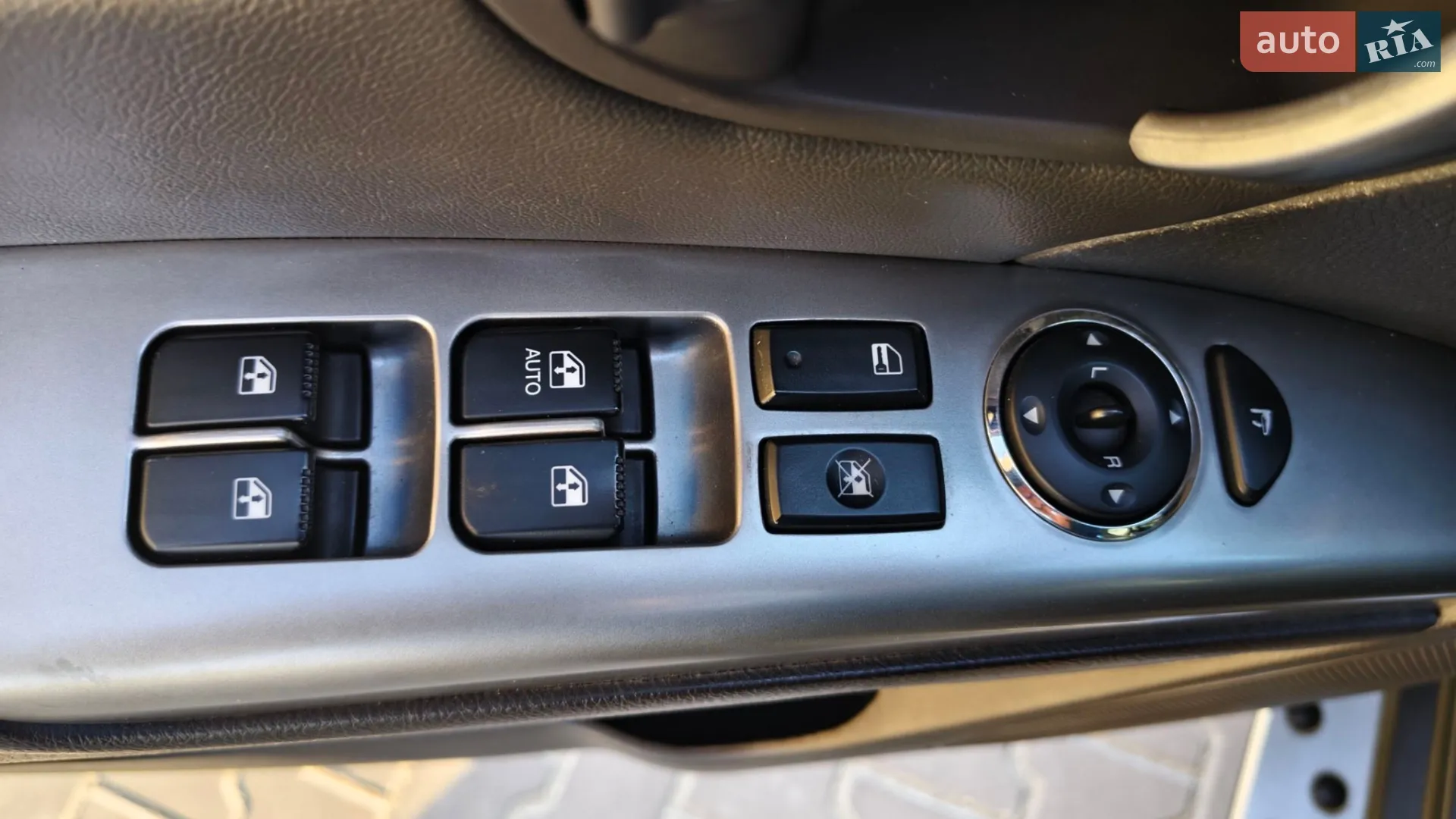 2011 Hyundai Santa Fe - мініатюра 66