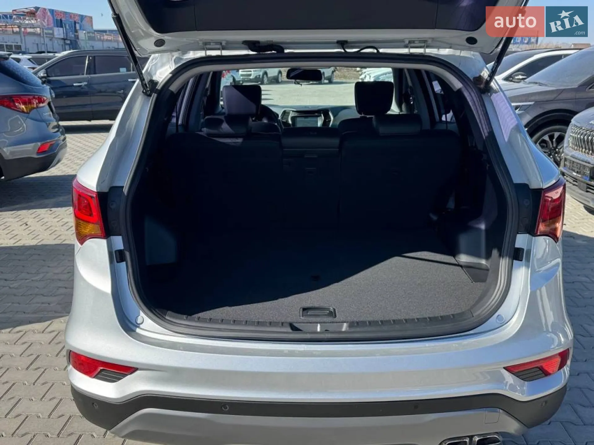 2017 Hyundai Santa Fe - мініатюра 12