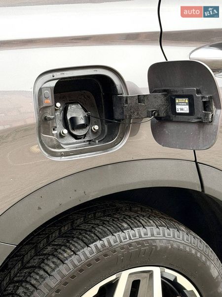 Внедорожник / Кроссовер Hyundai Santa FE 2021 в Ужгороде