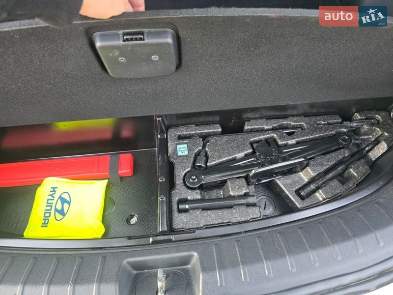 Внедорожник / Кроссовер Hyundai Santa FE 2014 в Стрые