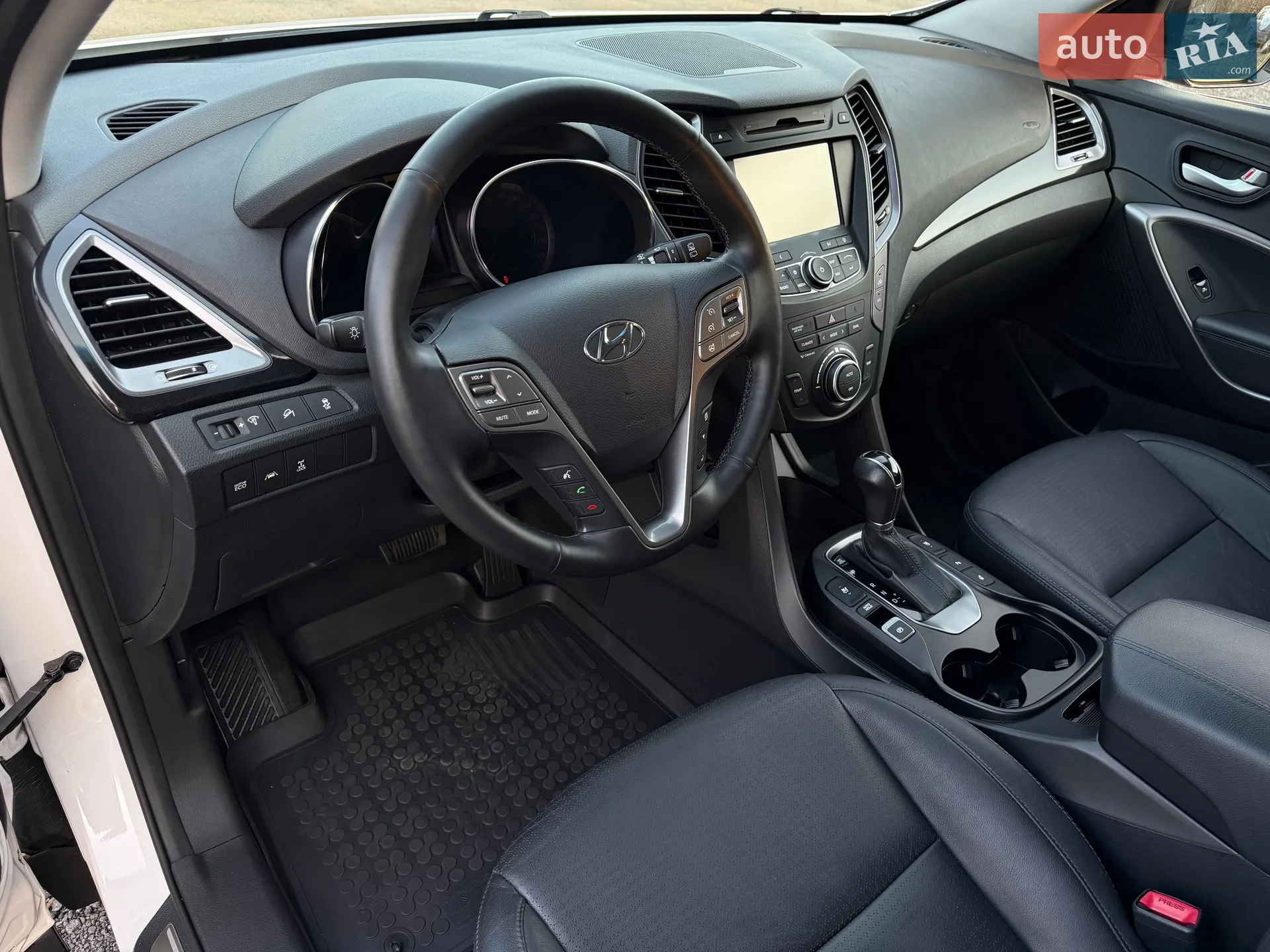 2014 Hyundai Santa Fe - мініатюра 17