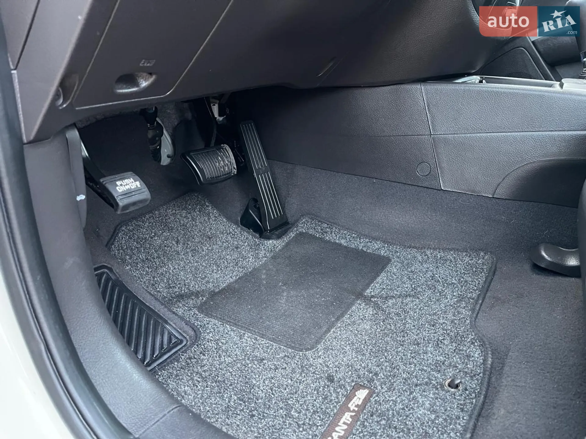 2011 Hyundai Santa Fe - мініатюра 27