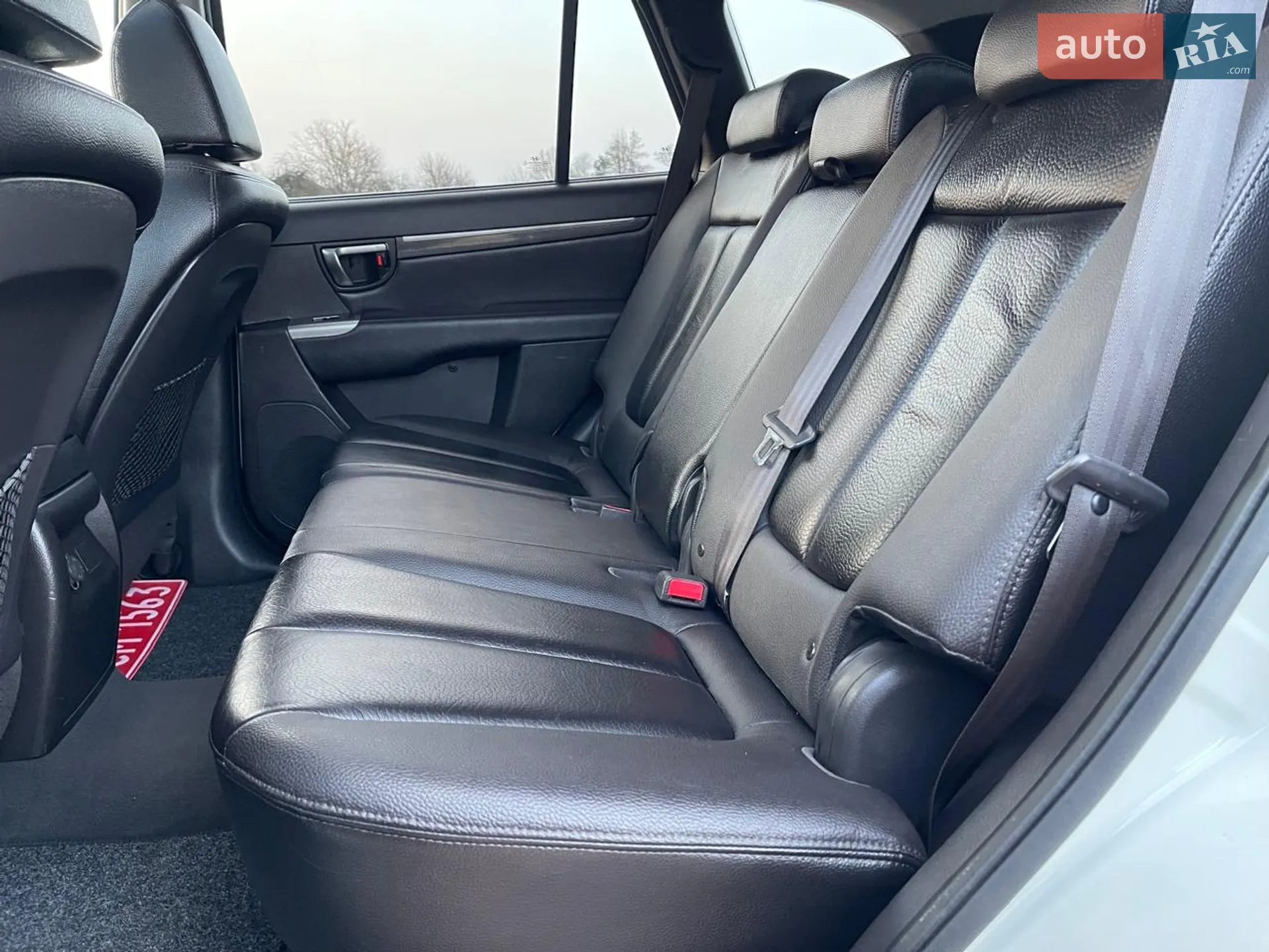 2011 Hyundai Santa Fe - мініатюра 29