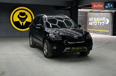 Позашляховик / Кросовер Hyundai Santa FE 2012 в Чернівцях