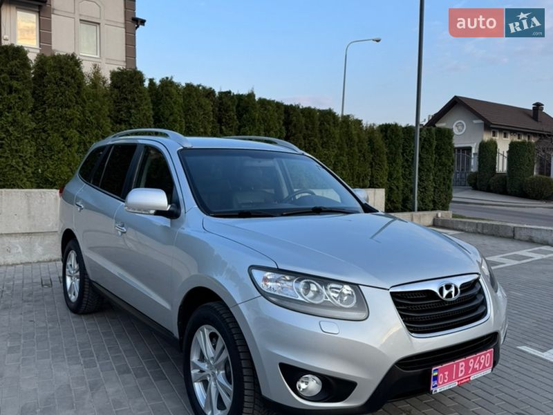 Внедорожник / Кроссовер Hyundai Santa FE 2012 в Ровно