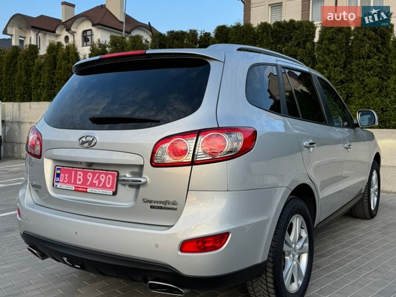 Внедорожник / Кроссовер Hyundai Santa FE 2012 в Ровно
