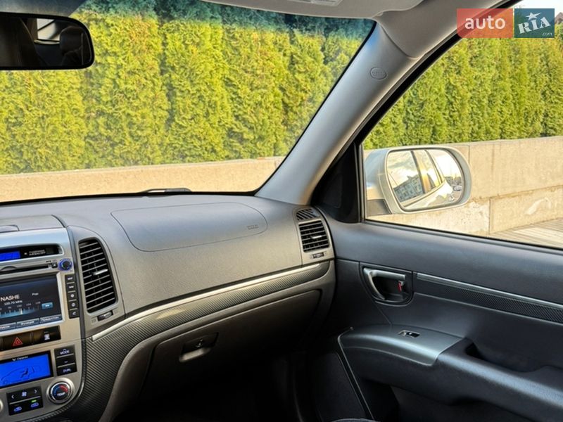 Внедорожник / Кроссовер Hyundai Santa FE 2012 в Ровно