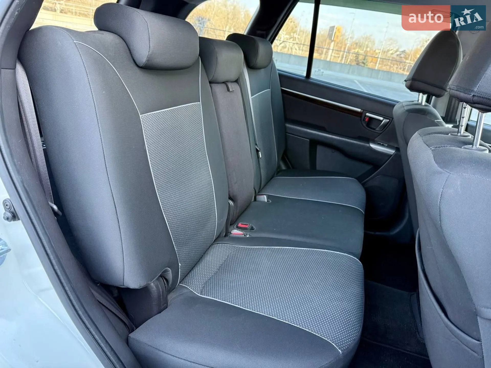 2011 Hyundai Santa Fe - мініатюра 46