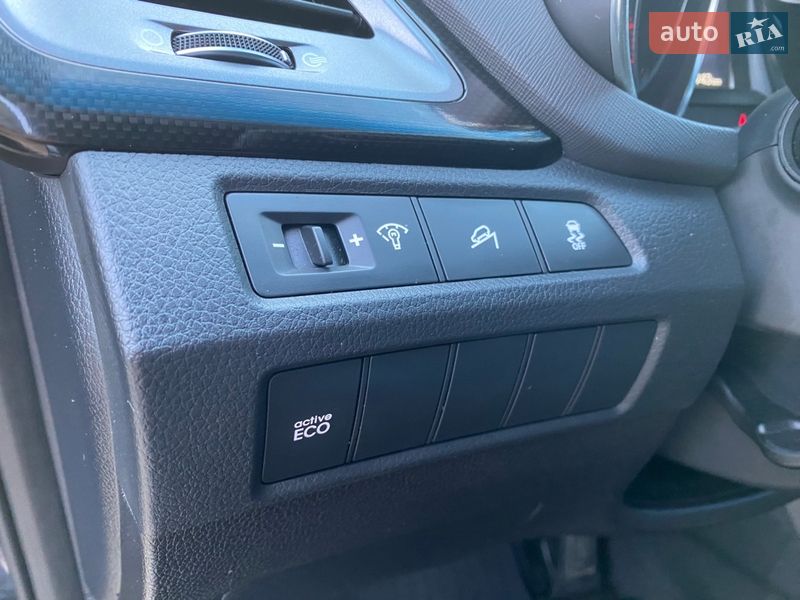 Внедорожник / Кроссовер Hyundai Santa FE 2013 в Киеве