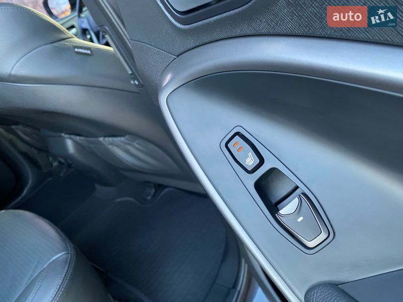 Внедорожник / Кроссовер Hyundai Santa FE 2013 в Киеве