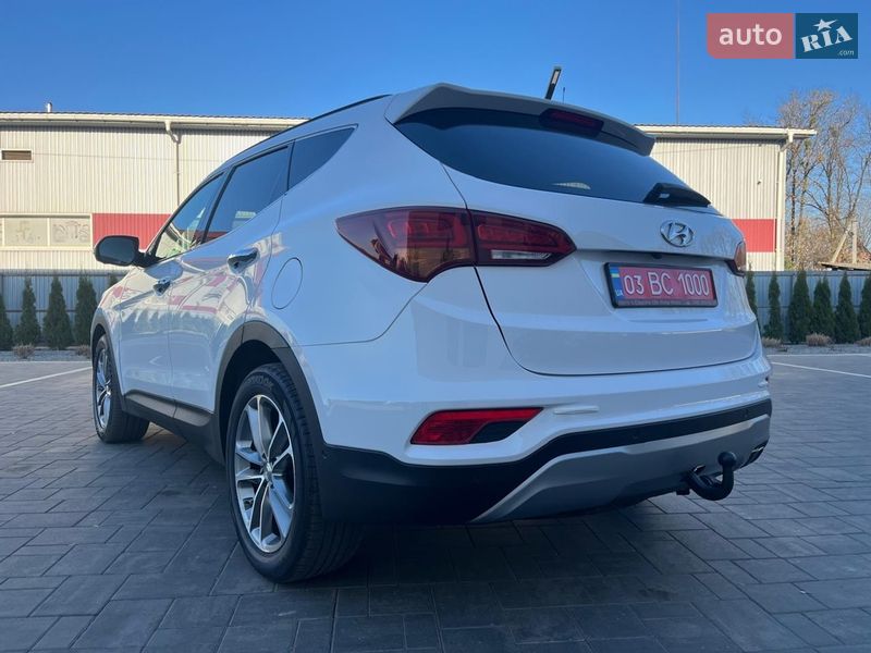 Внедорожник / Кроссовер Hyundai Santa FE 2016 в Луцке