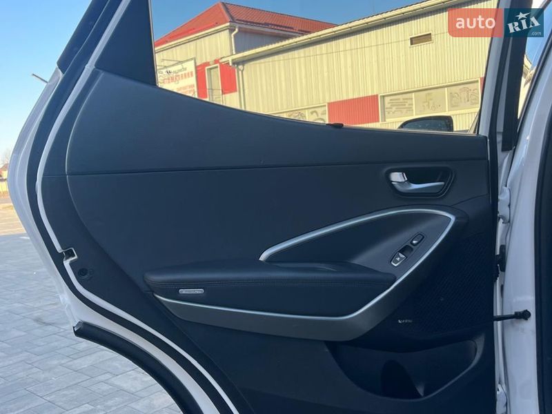 Внедорожник / Кроссовер Hyundai Santa FE 2016 в Луцке