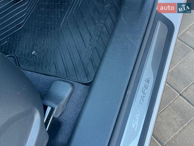 Внедорожник / Кроссовер Hyundai Santa FE 2016 в Луцке