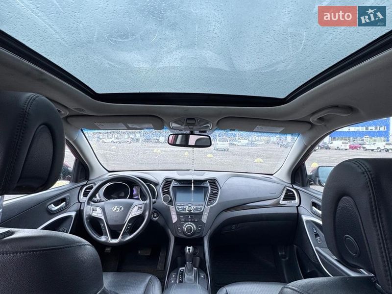 Внедорожник / Кроссовер Hyundai Santa FE 2016 в Киеве