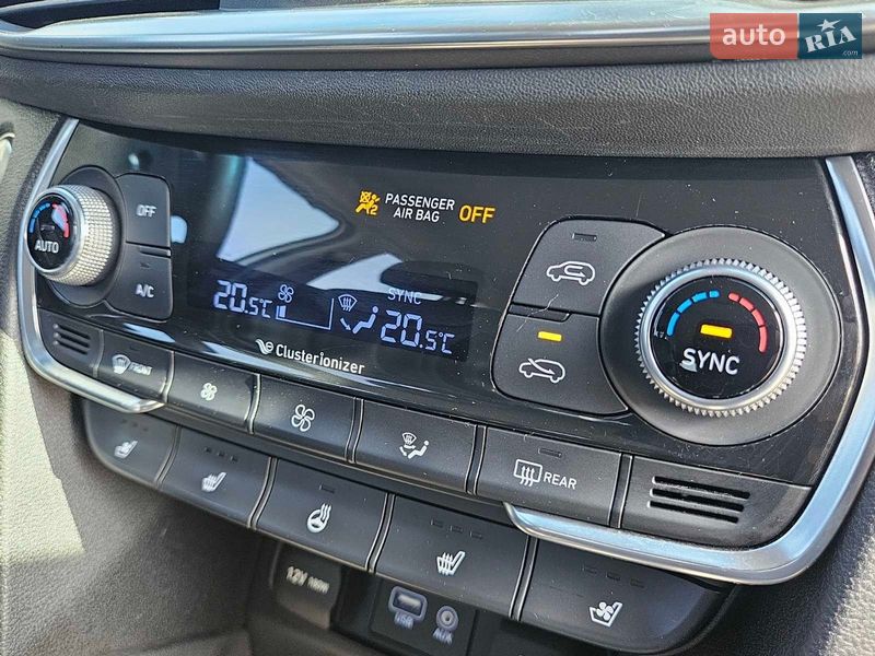 Внедорожник / Кроссовер Hyundai Santa FE 2018 в Днепре