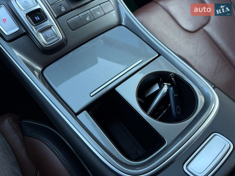 Внедорожник / Кроссовер Hyundai Santa FE 2021 в Киеве