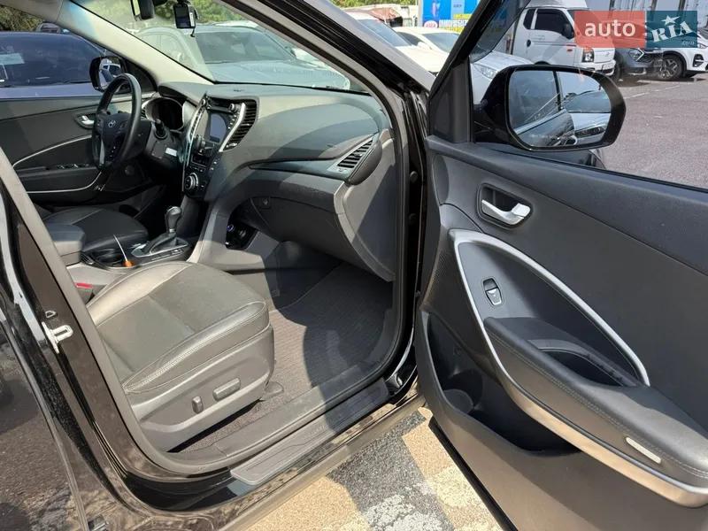 Hyundai Santa FE 2017 VIN KMHSW81UBHU770352 фото оголошення 9 з 46
