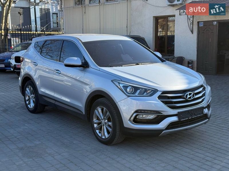 Внедорожник / Кроссовер Hyundai Santa FE 2015 в Одессе