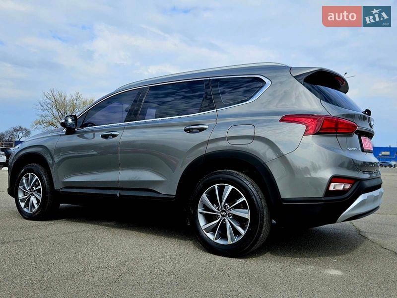 Внедорожник / Кроссовер Hyundai Santa FE 2018 в Днепре