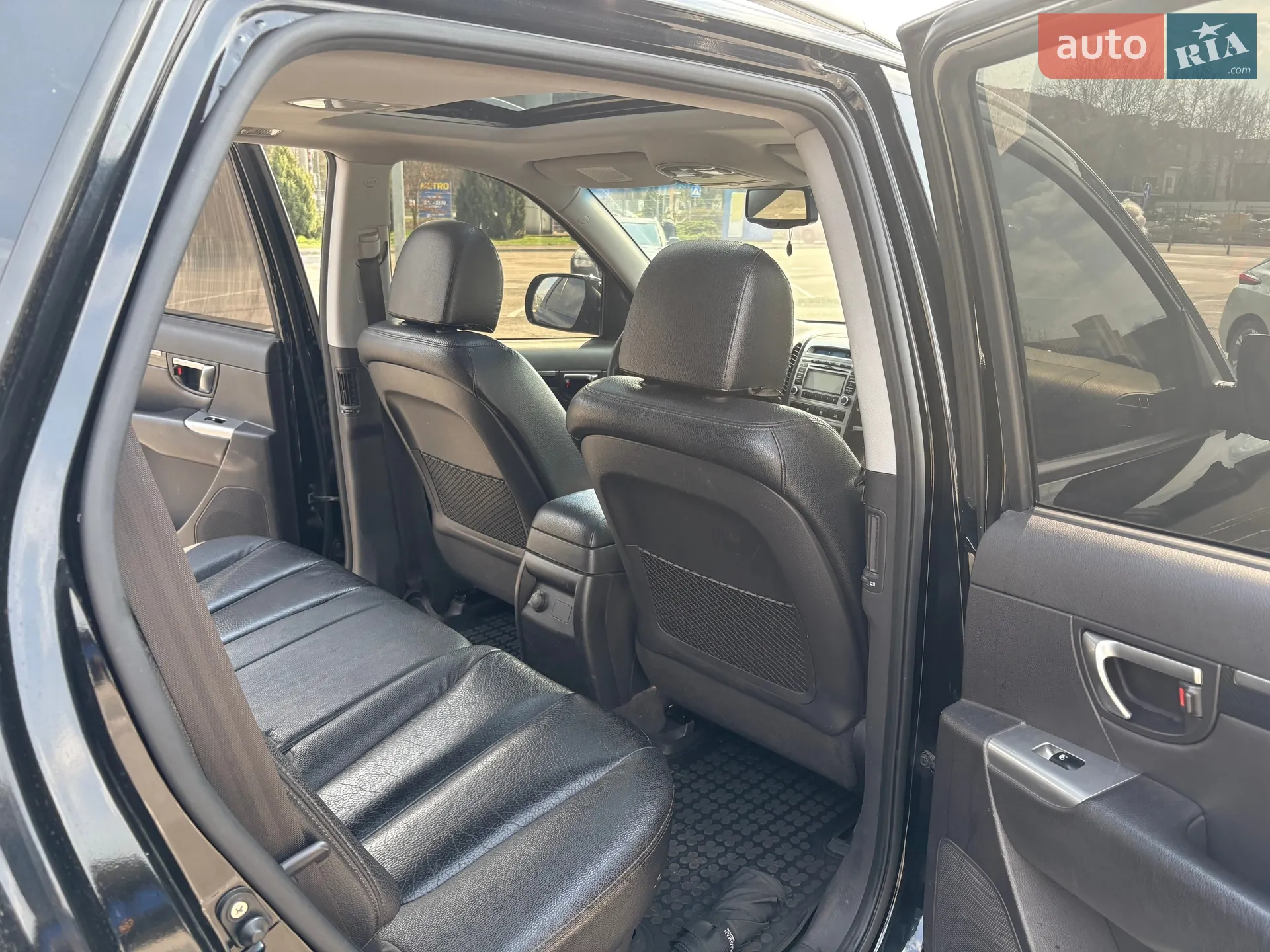 2011 Hyundai Santa Fe - мініатюра 19