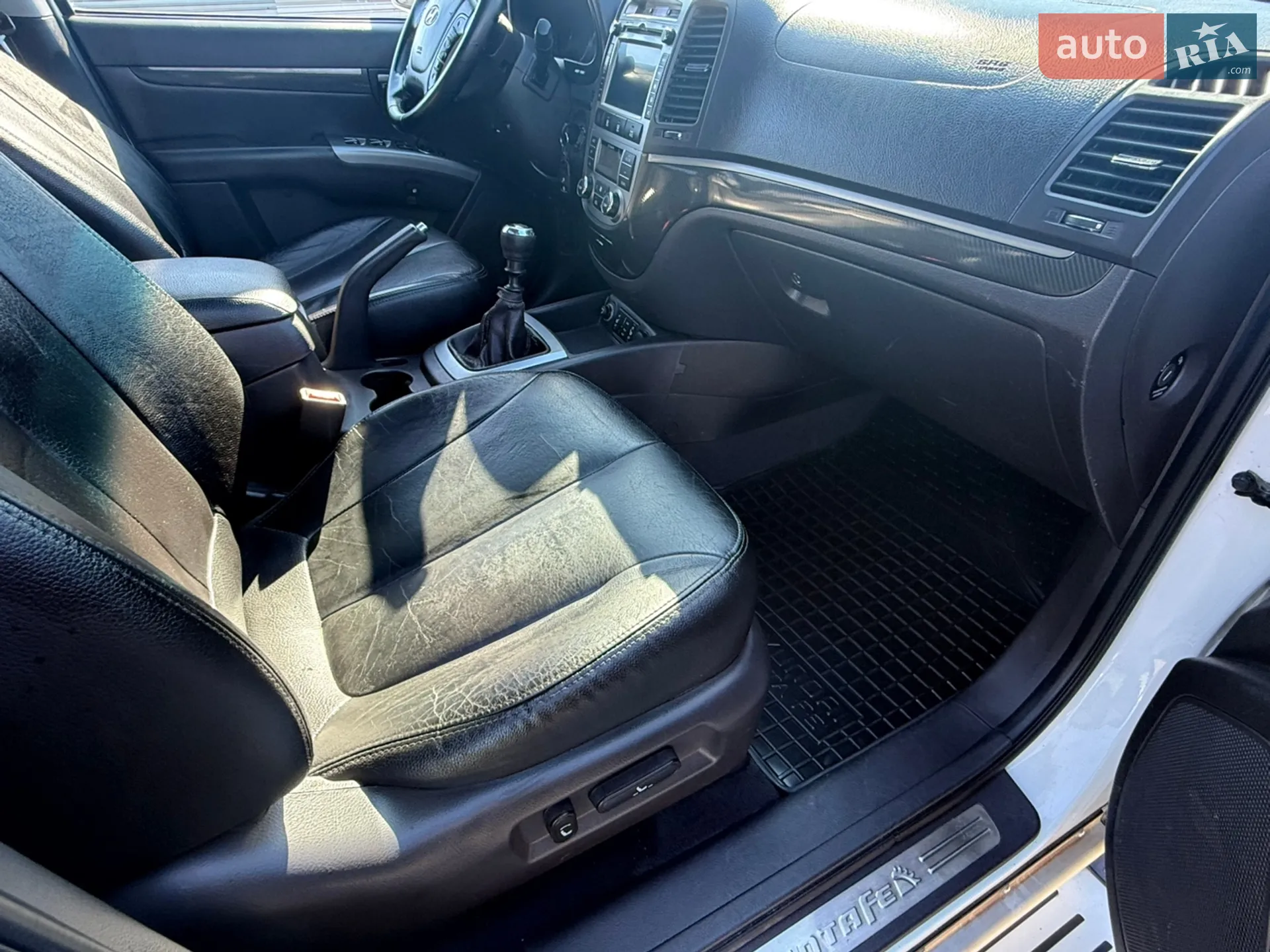2011 Hyundai Santa Fe - мініатюра 12