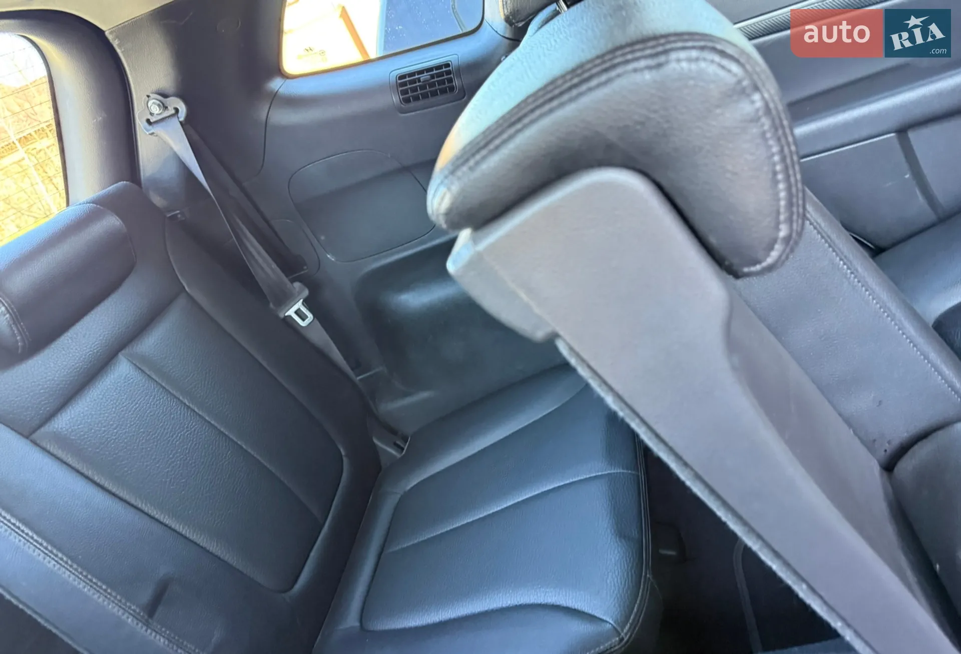 2011 Hyundai Santa Fe - мініатюра 15