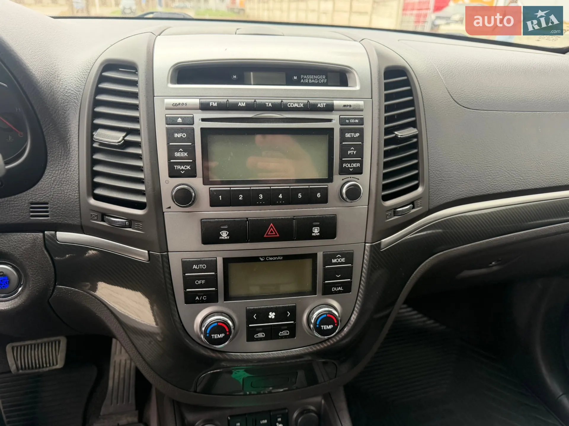 2011 Hyundai Santa Fe - мініатюра 27