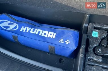 Позашляховик / Кросовер Hyundai Santa FE 2013 в Луцьку