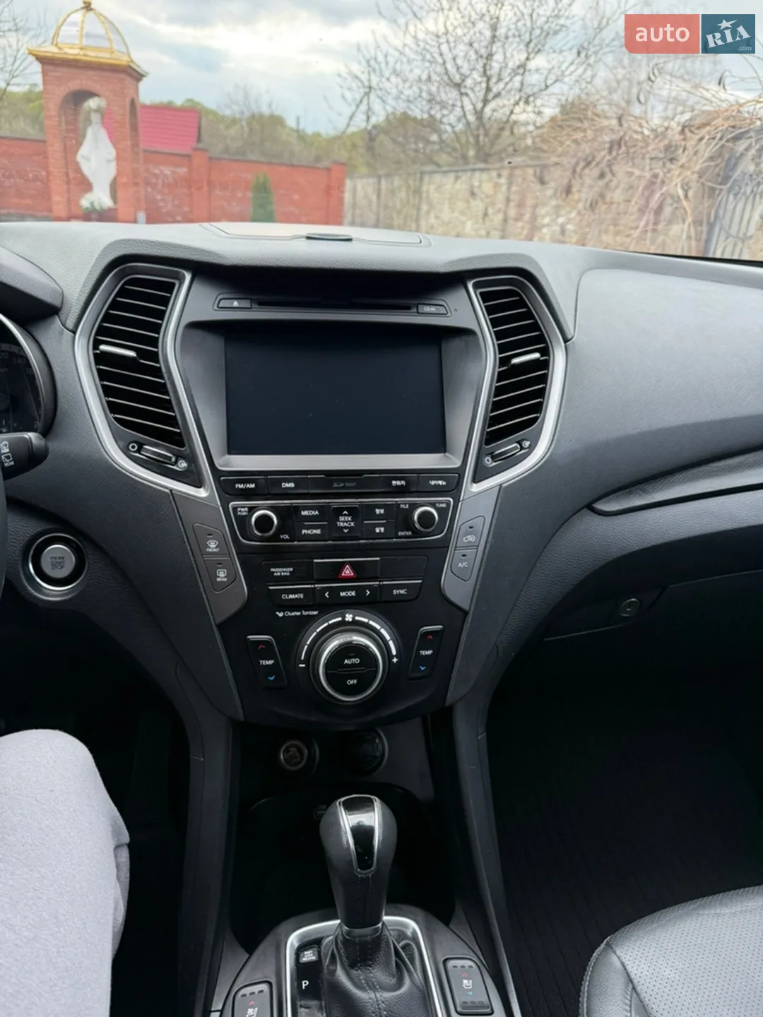 2017 Hyundai Santa Fe - мініатюра 28