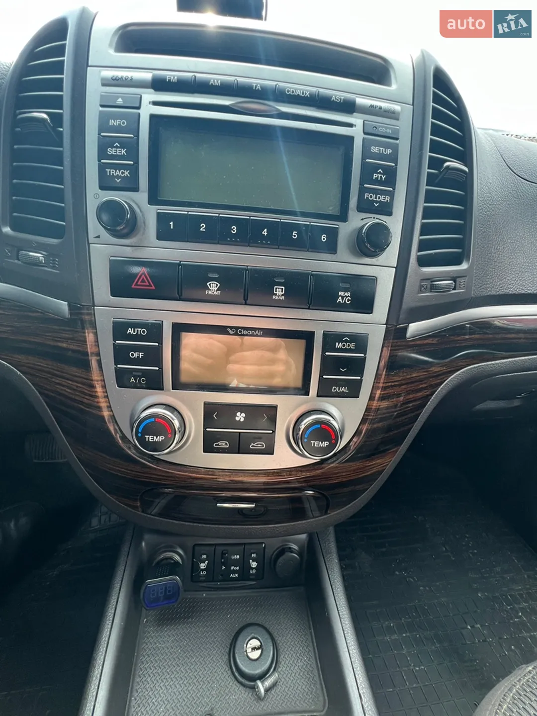 2011 Hyundai Santa Fe - мініатюра 4