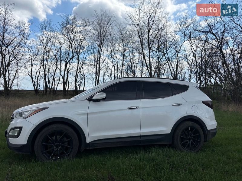 Внедорожник / Кроссовер Hyundai Santa FE 2014 в Краматорске