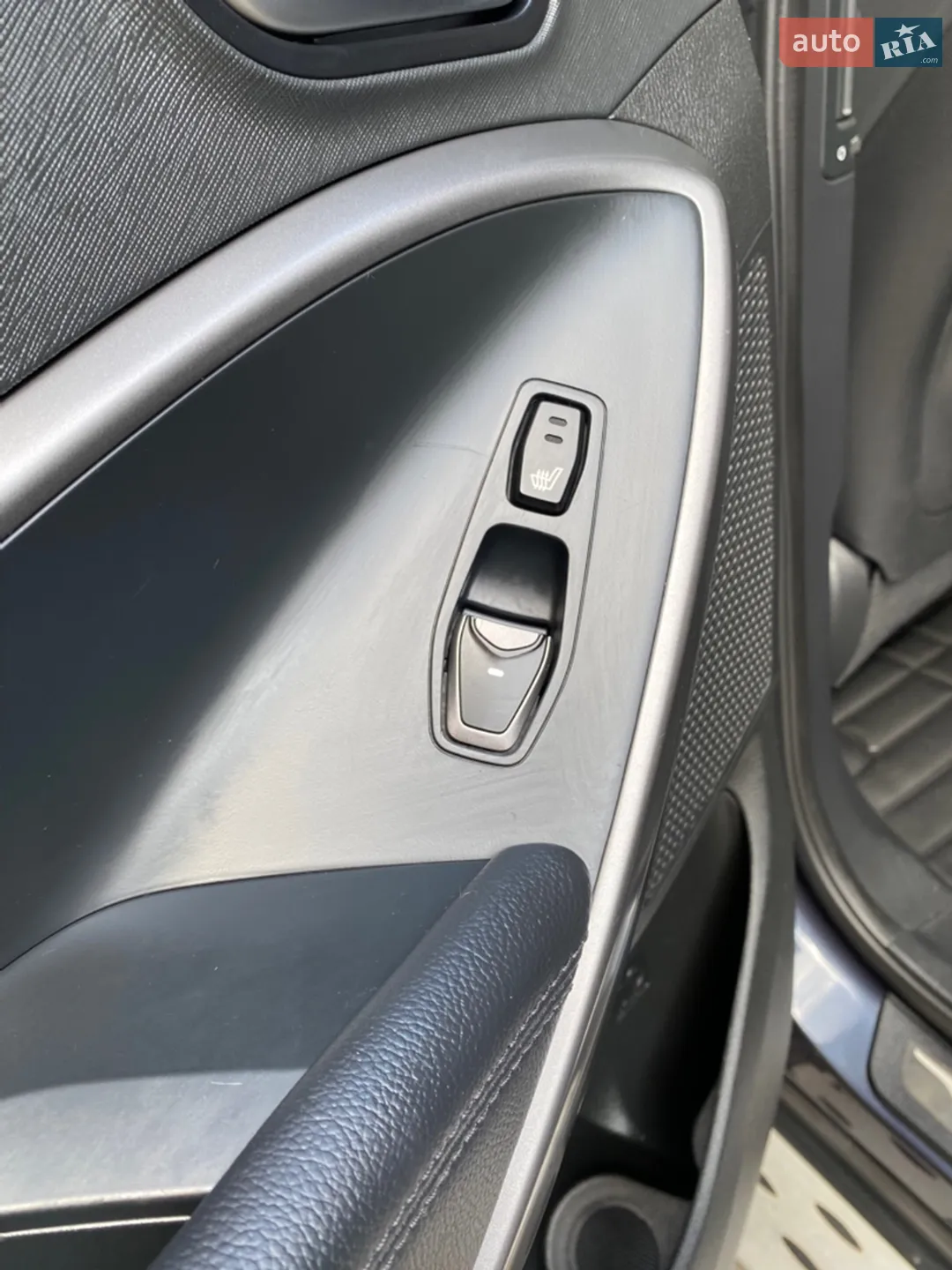 2012 Hyundai Santa Fe - мініатюра 41