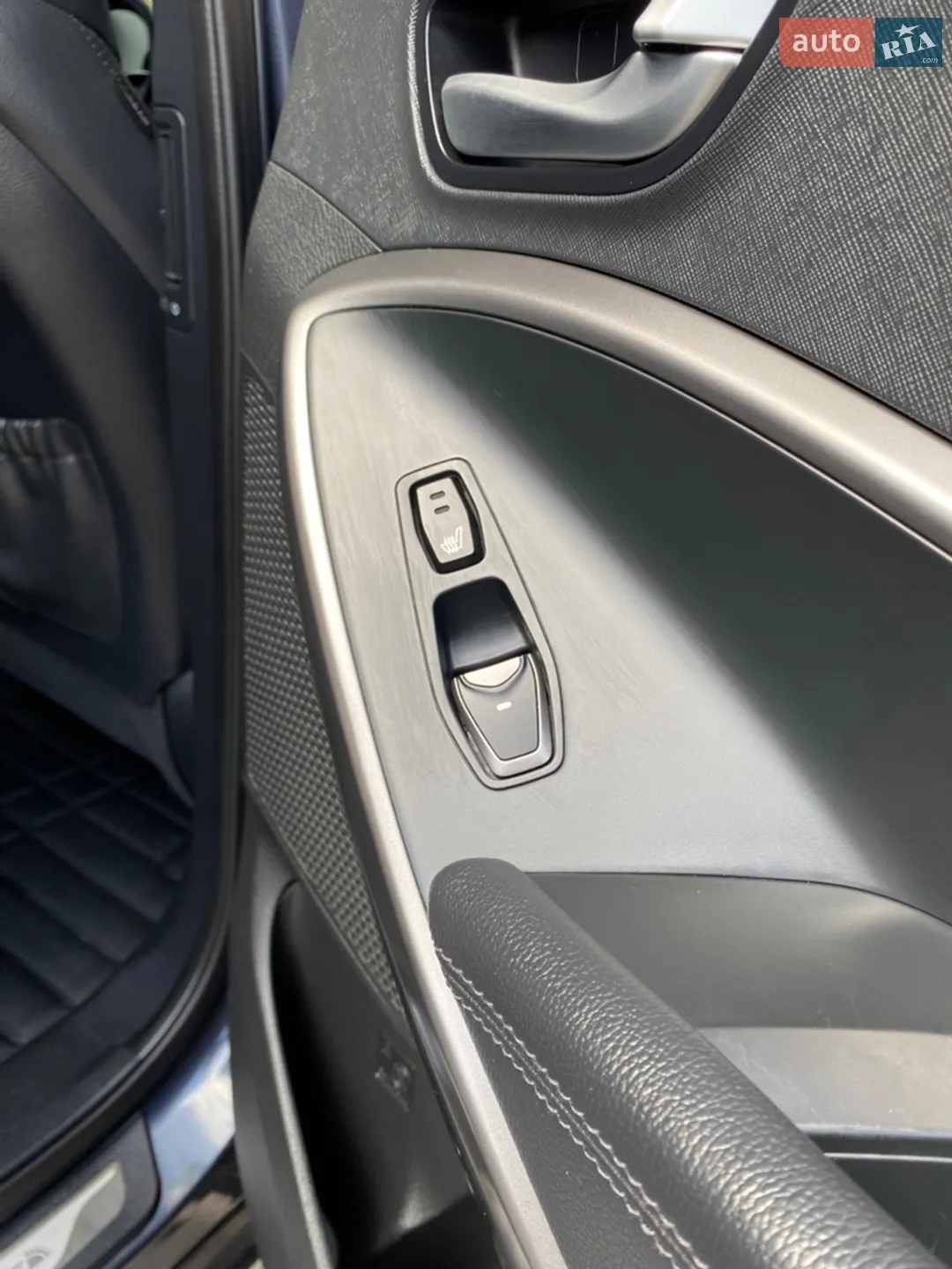 2012 Hyundai Santa Fe - мініатюра 43