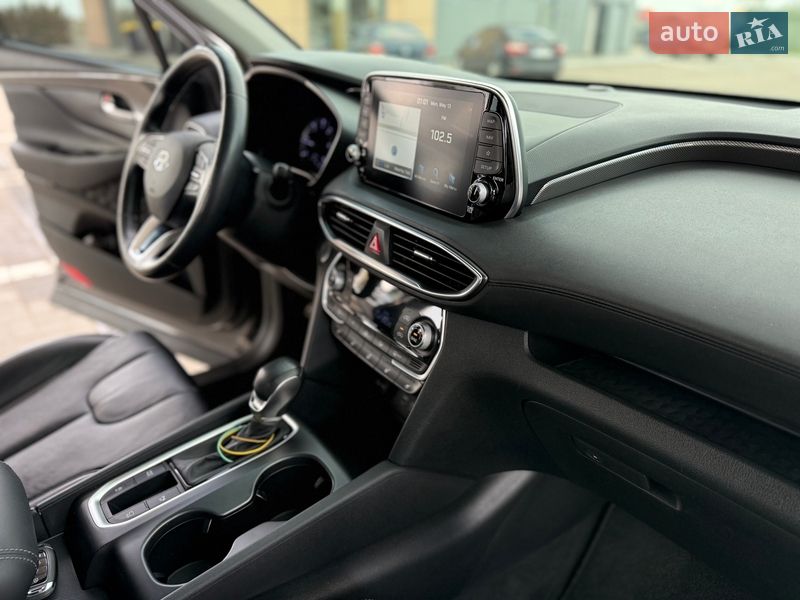 Внедорожник / Кроссовер Hyundai Santa FE 2018 в Днепре