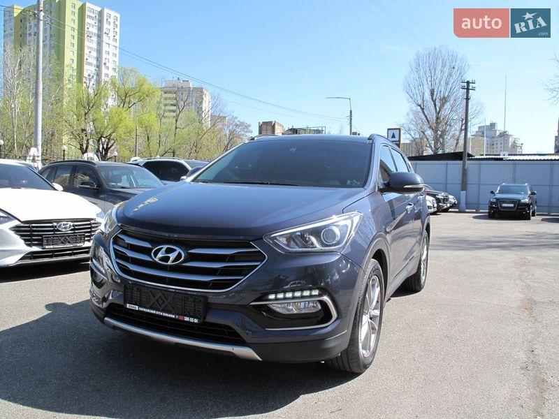 Внедорожник / Кроссовер Hyundai Santa FE 2016 в Киеве