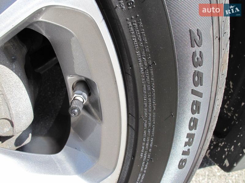 Внедорожник / Кроссовер Hyundai Santa FE 2016 в Киеве