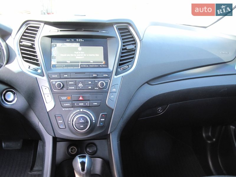 Внедорожник / Кроссовер Hyundai Santa FE 2016 в Киеве