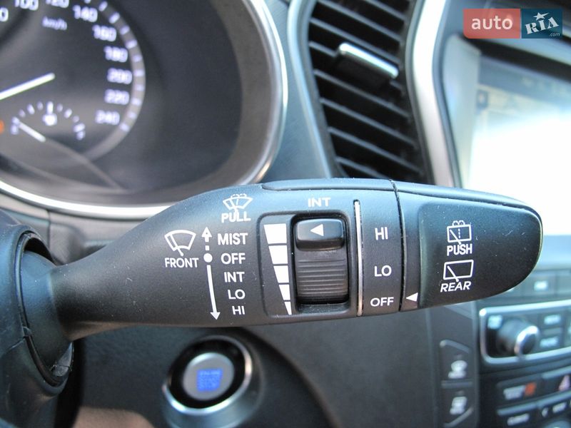 Внедорожник / Кроссовер Hyundai Santa FE 2016 в Киеве