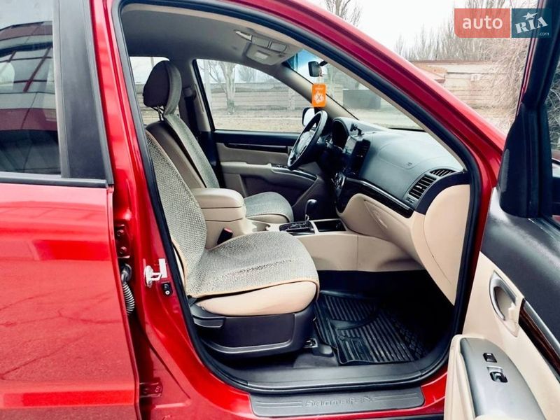 Позашляховик / Кросовер Hyundai Santa FE 2010 в Запоріжжі