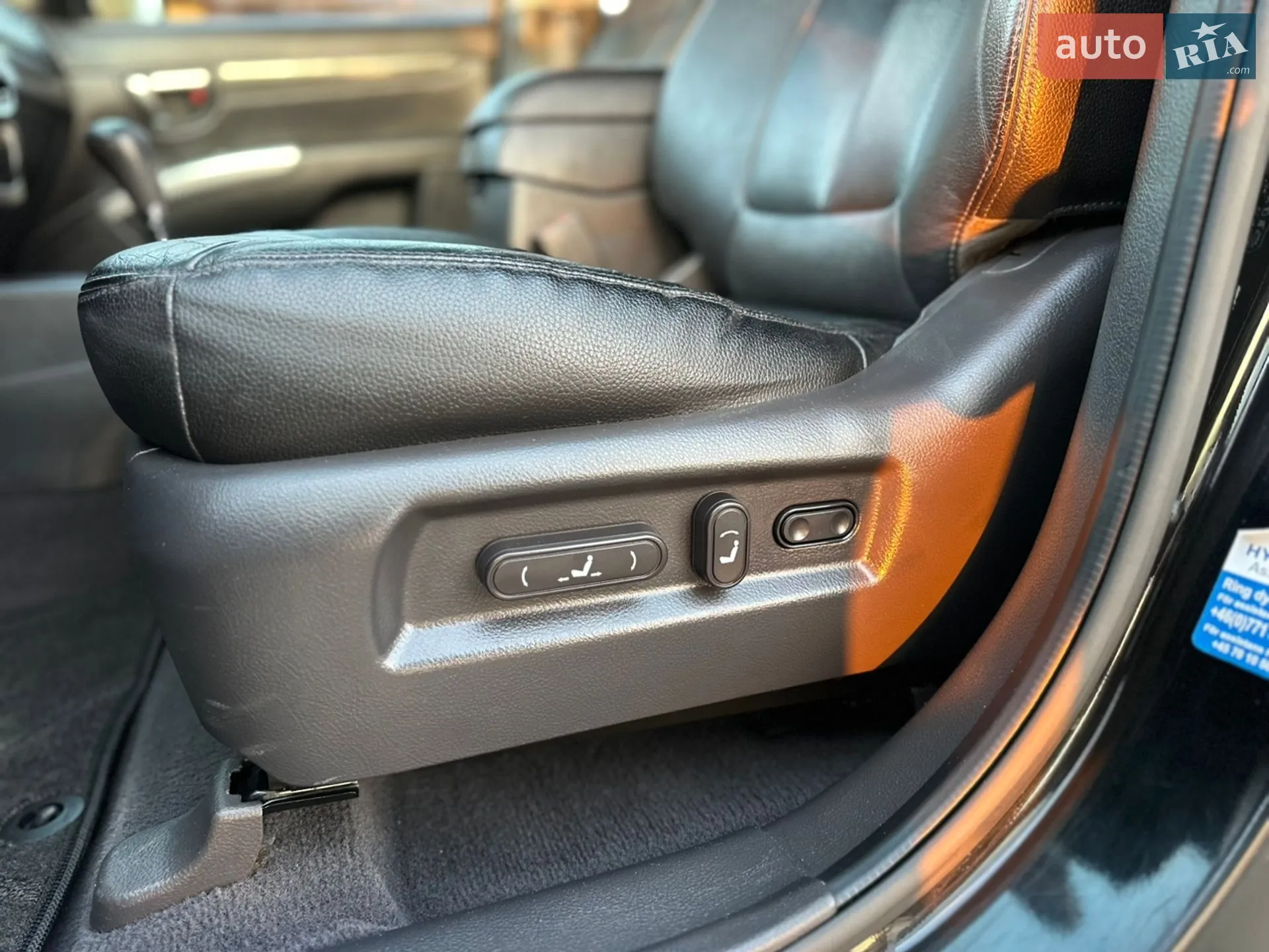 2010 Hyundai Santa Fe - мініатюра 32