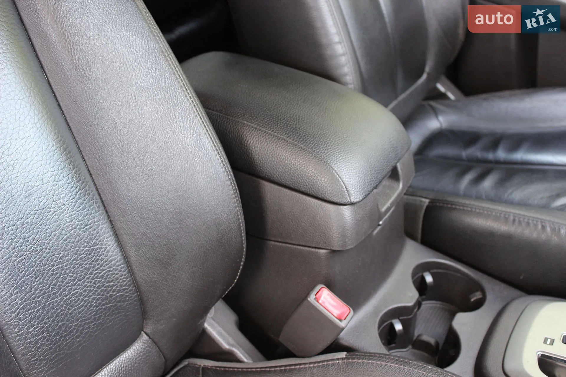 2010 Hyundai Santa Fe - мініатюра 31