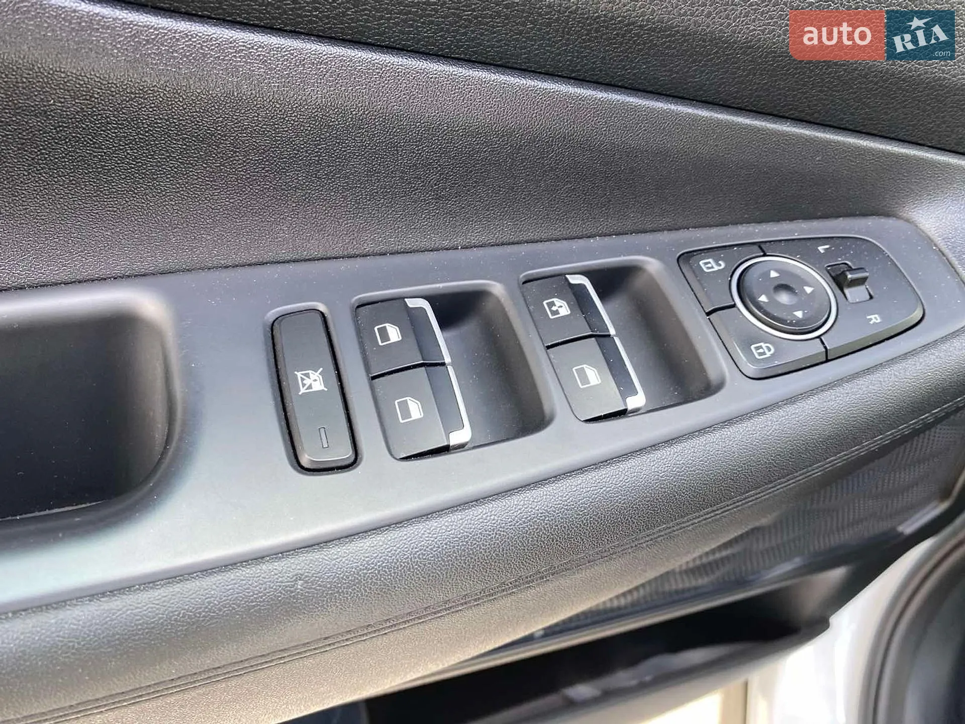 2019 Hyundai Santa Fe - мініатюра 22
