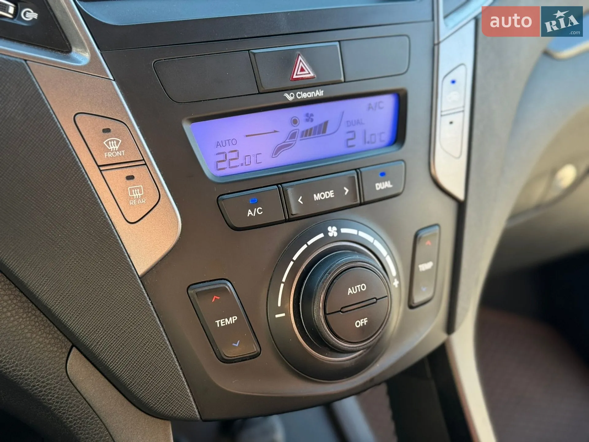 2013 Hyundai Santa Fe - мініатюра 17