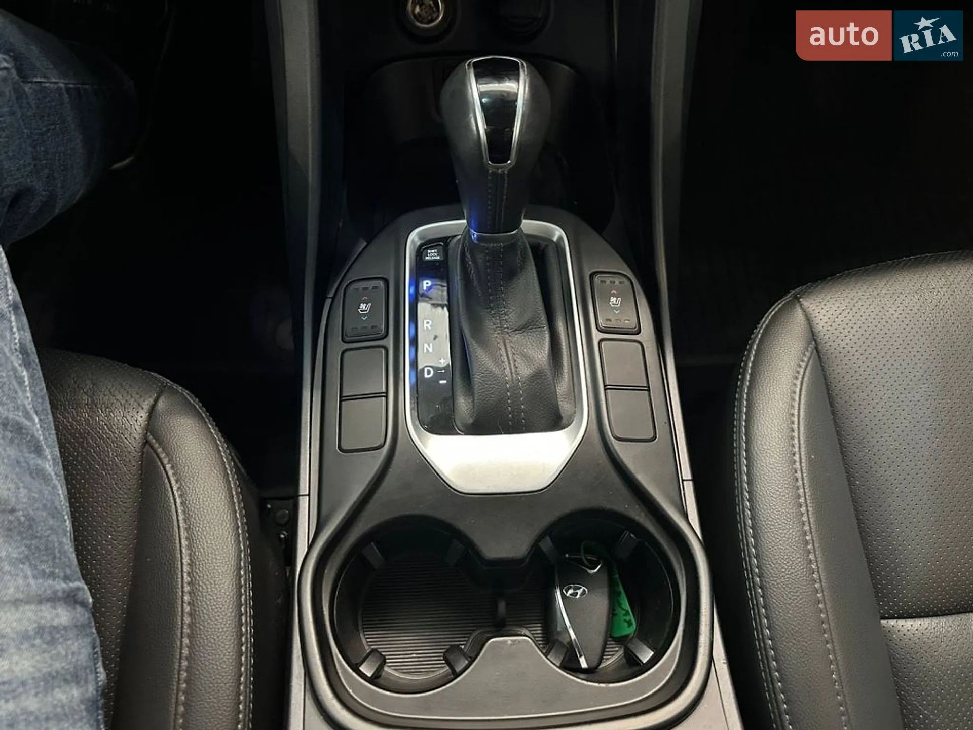 2016 Hyundai Santa Fe - мініатюра 16